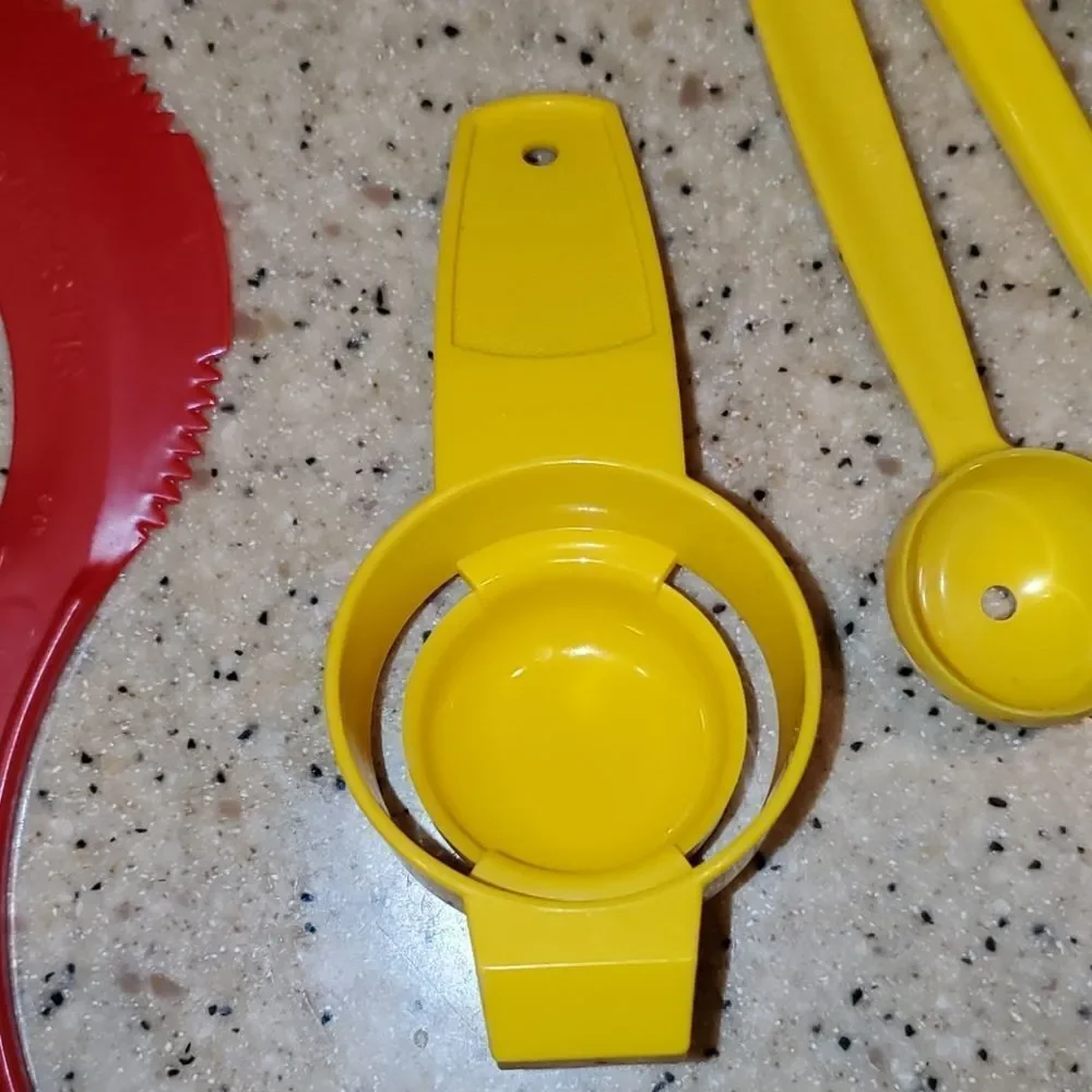 Vtg. Tupperware Kitchen Tool Gadgets Labels 19 pcs